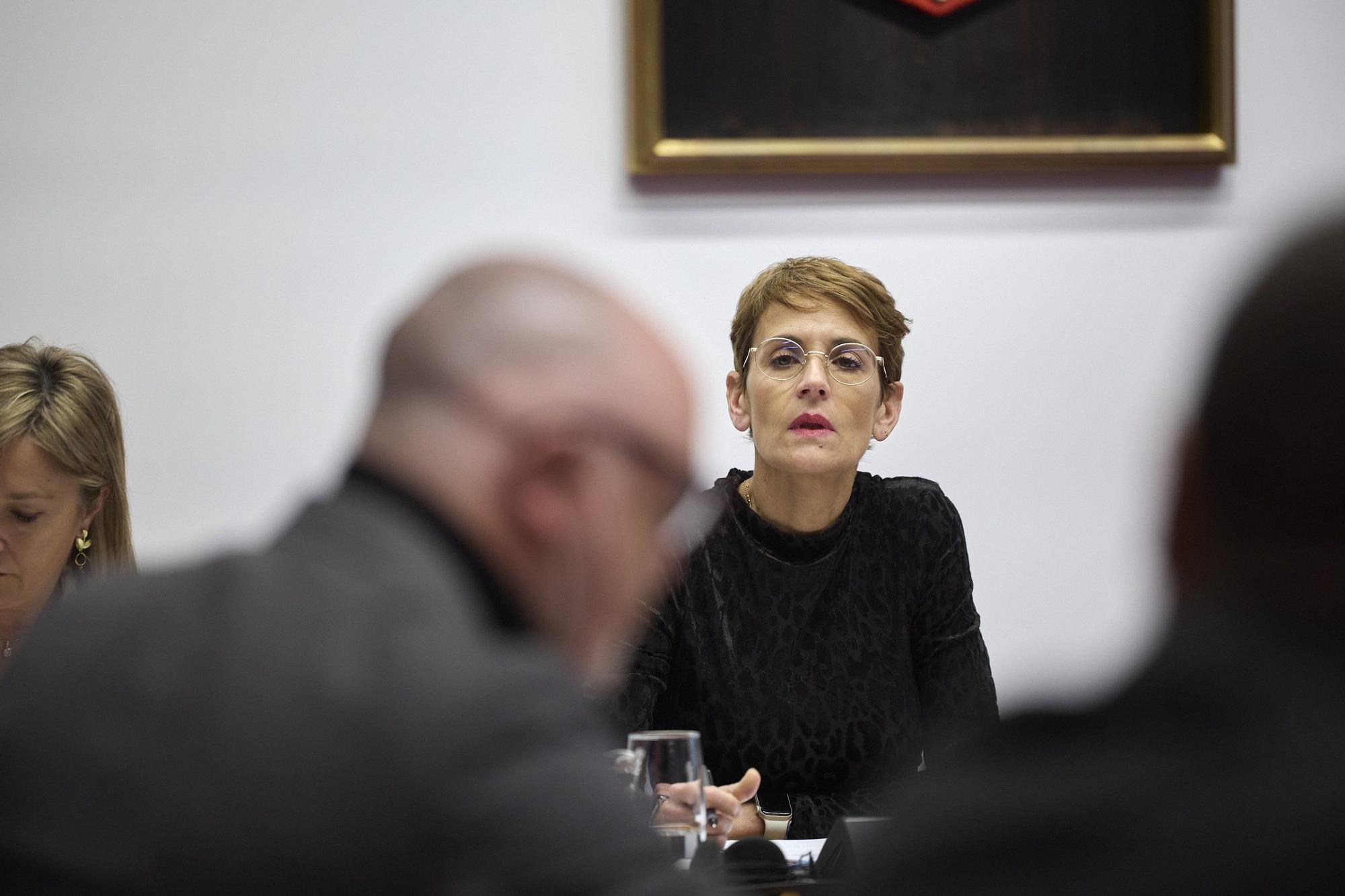 María Chivite, en el Parlamento para abordar la tasa de criminalidad en Navarra.