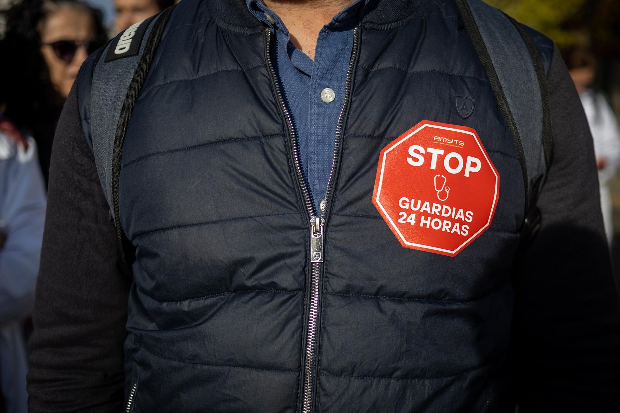 En imágenes: Los médicos mantienen el pulso con Sanidad en una nueva huelga contra el estatuto marco