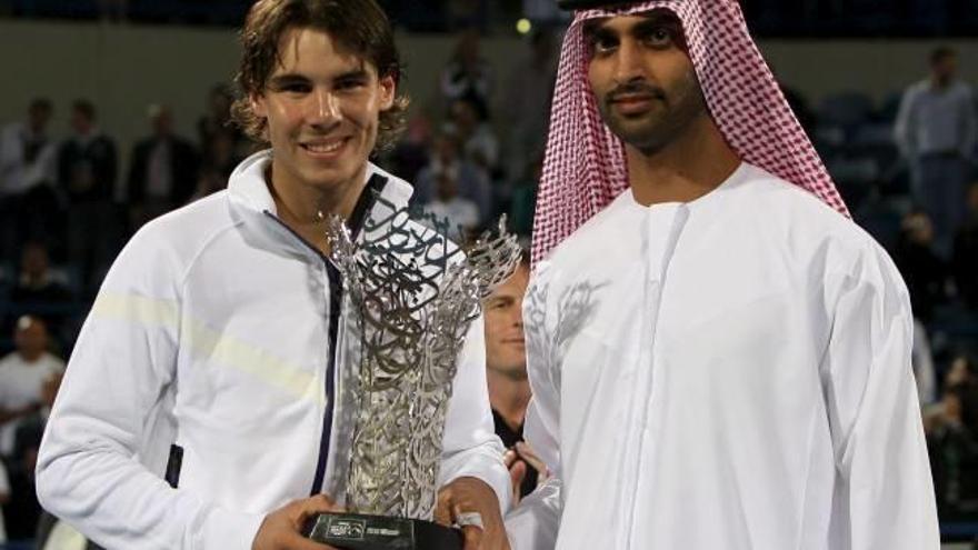 Nadal derrota Soderling y se corona campeón en Abu Dabi