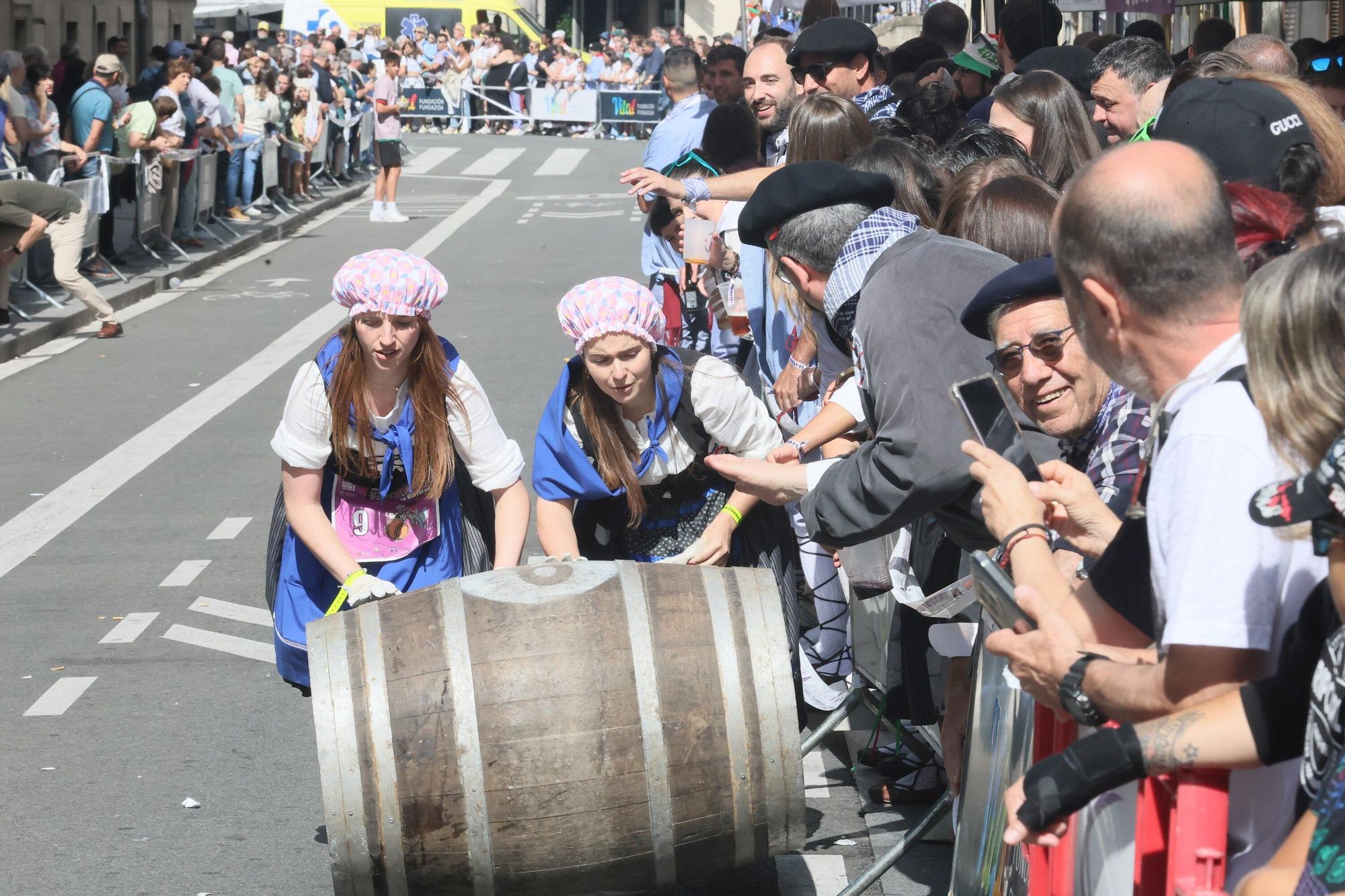 En imágenes: Basatiak gana de nuevo la Carrera de Barricas