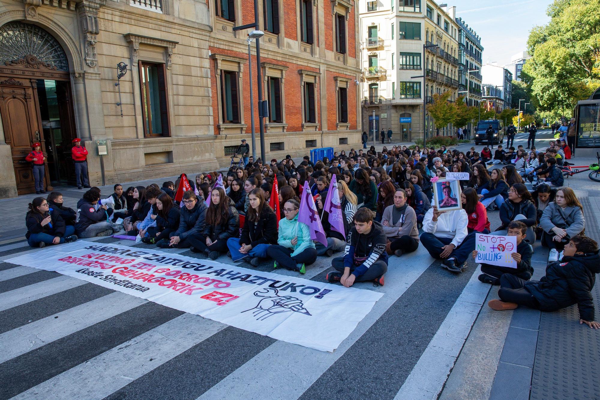Protesta estudiantil en Pamplona por la muerte de la joven Sandra Peña