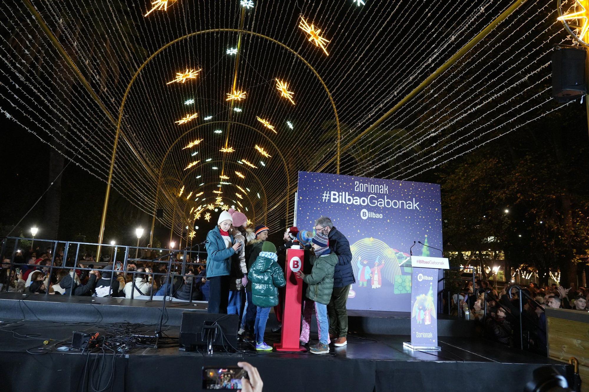 En imágenes: la Navidad ya luce en Bilbao