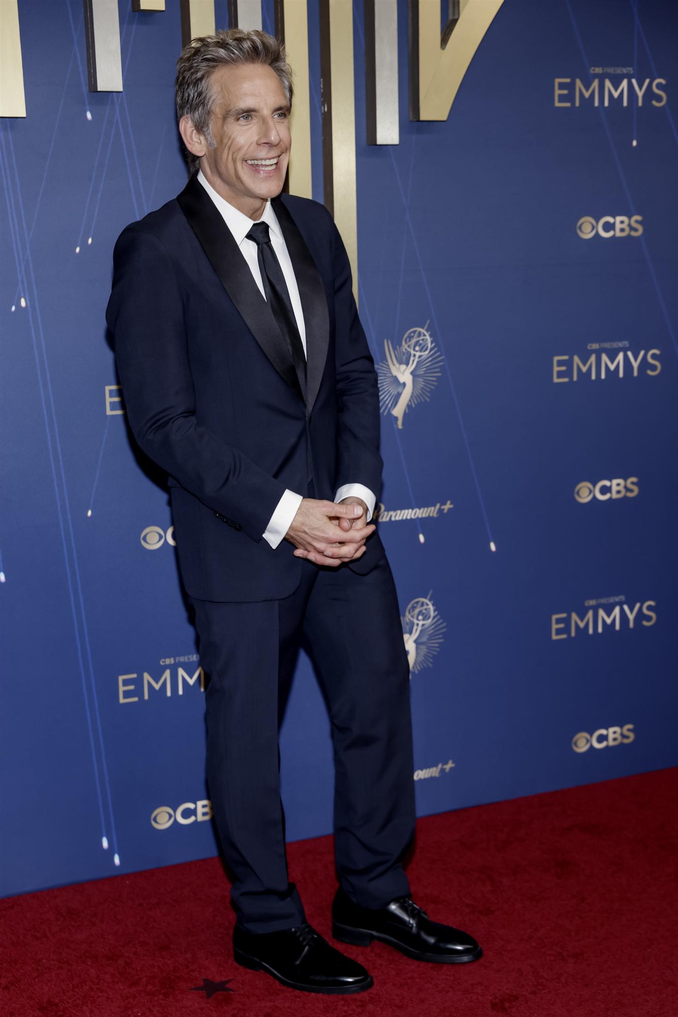 Alta costura y mensajes políticos: Jenna Ortega y Javier Bardem, protagonistas de la alfombra roja de los Emmy 2025
