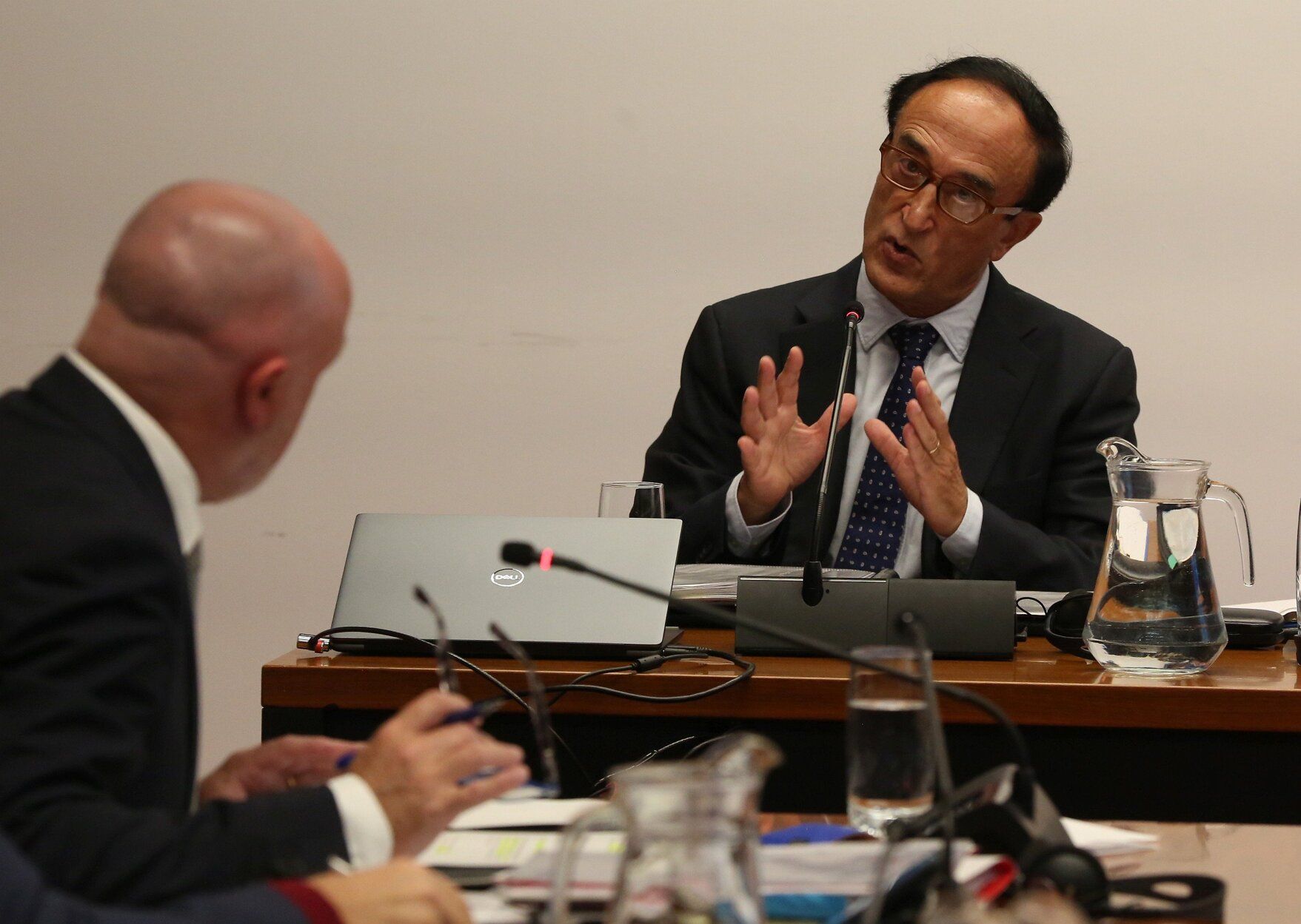 Fotos de la sesión de este martes de la comisión de investigación del Parlamento de Navarra