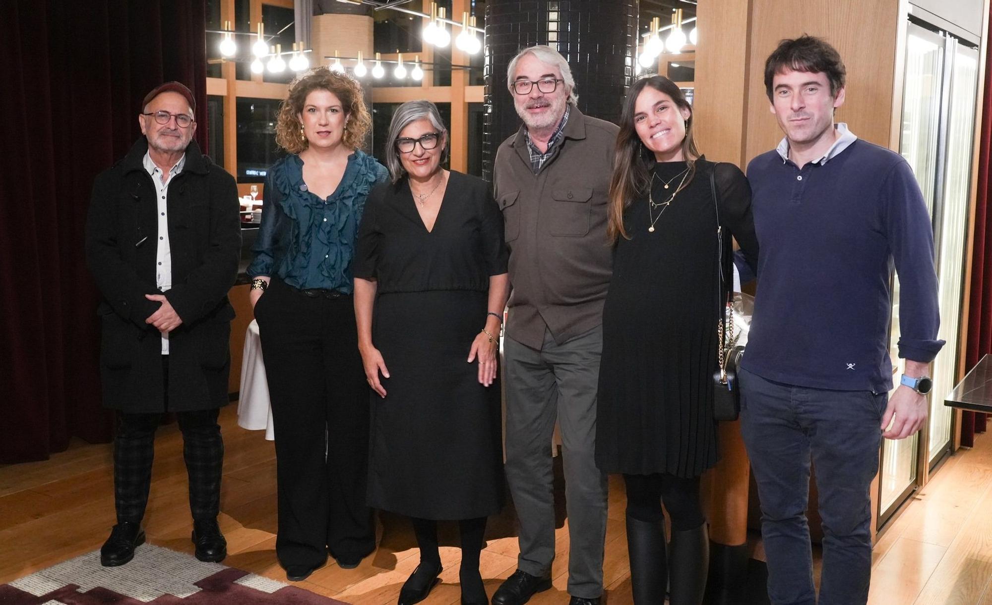 Natxo López, Cristina Zuñiga, Maite Pelayo, Pablo Vila, Aitana Ávila y Álvaro Díaz no faltaron al showcooking con productos Eusko Label en el Euskalduna by Etxanobe.