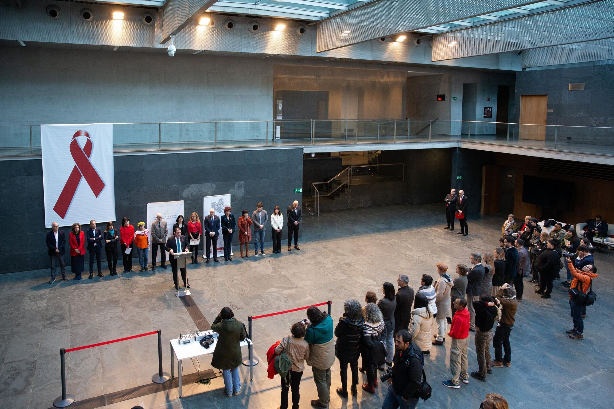 El Parlamento de Navarra se adhiere al Día Mundial contra el Sida