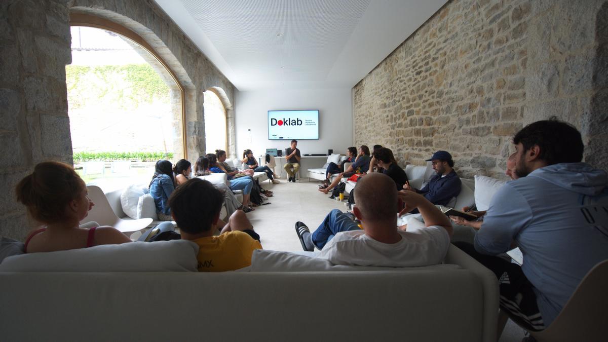 Una de las reuniones de Doklab.