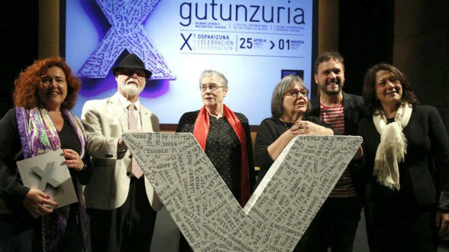 Gutun Zuria reúne a Annie Proulx, Siri Hustvedt, Diamela  Eltit, Kirmen Uribe, Jean-Claude Carrière y Guillermo Arriaga