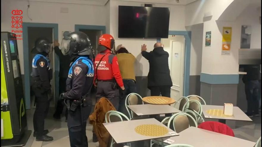 Inspección policial de un bar de Tudela por sospechas de consumo de drogas y quejas vecinales