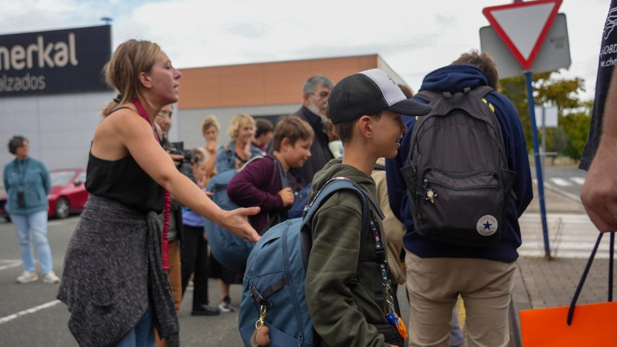 Despedida de los niños ucranianos después de pasar el verano en Vitoria
