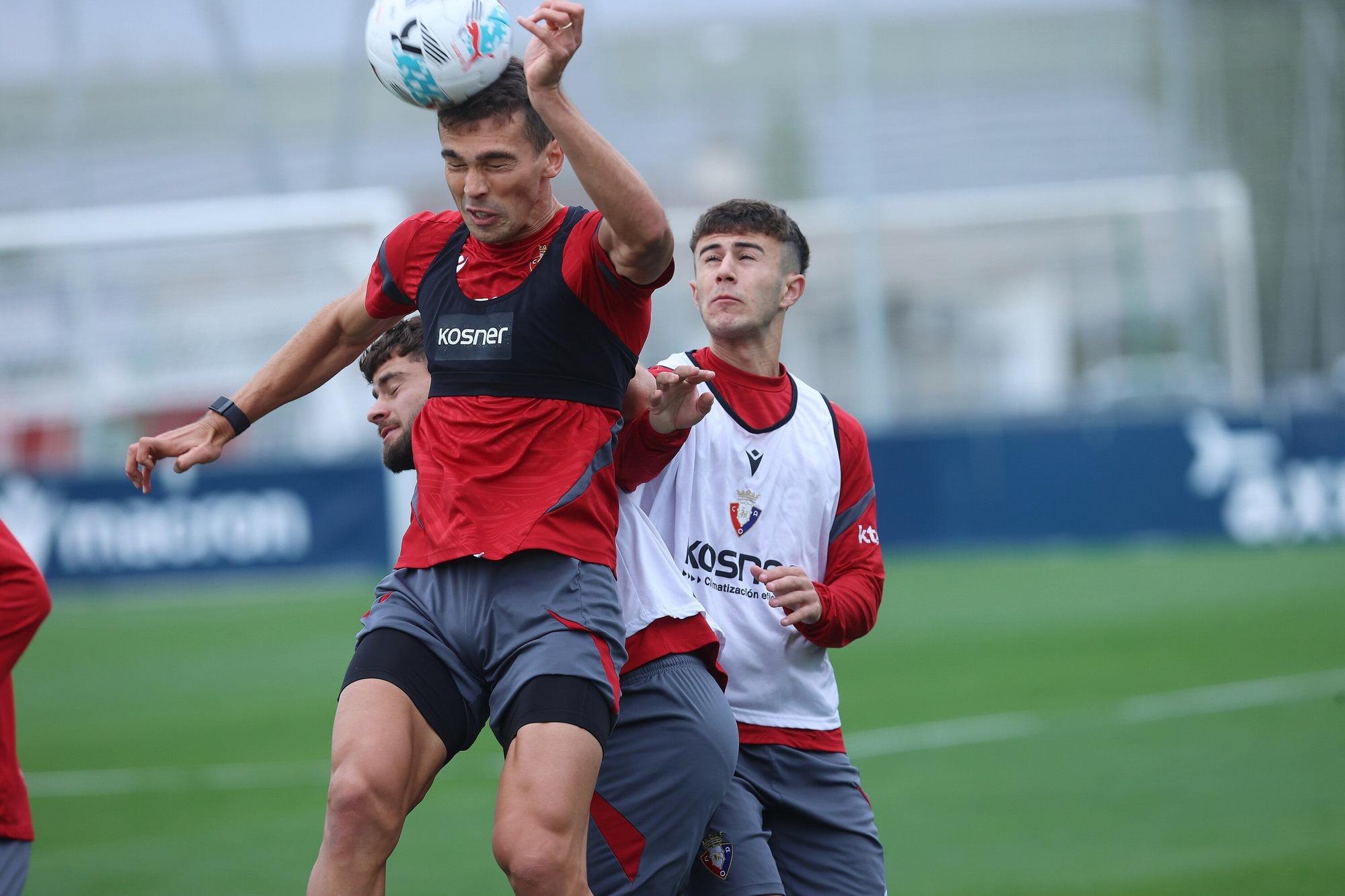 Fotos del entrenamiento de Osasuna (viernes 17 de octubre de 2025)