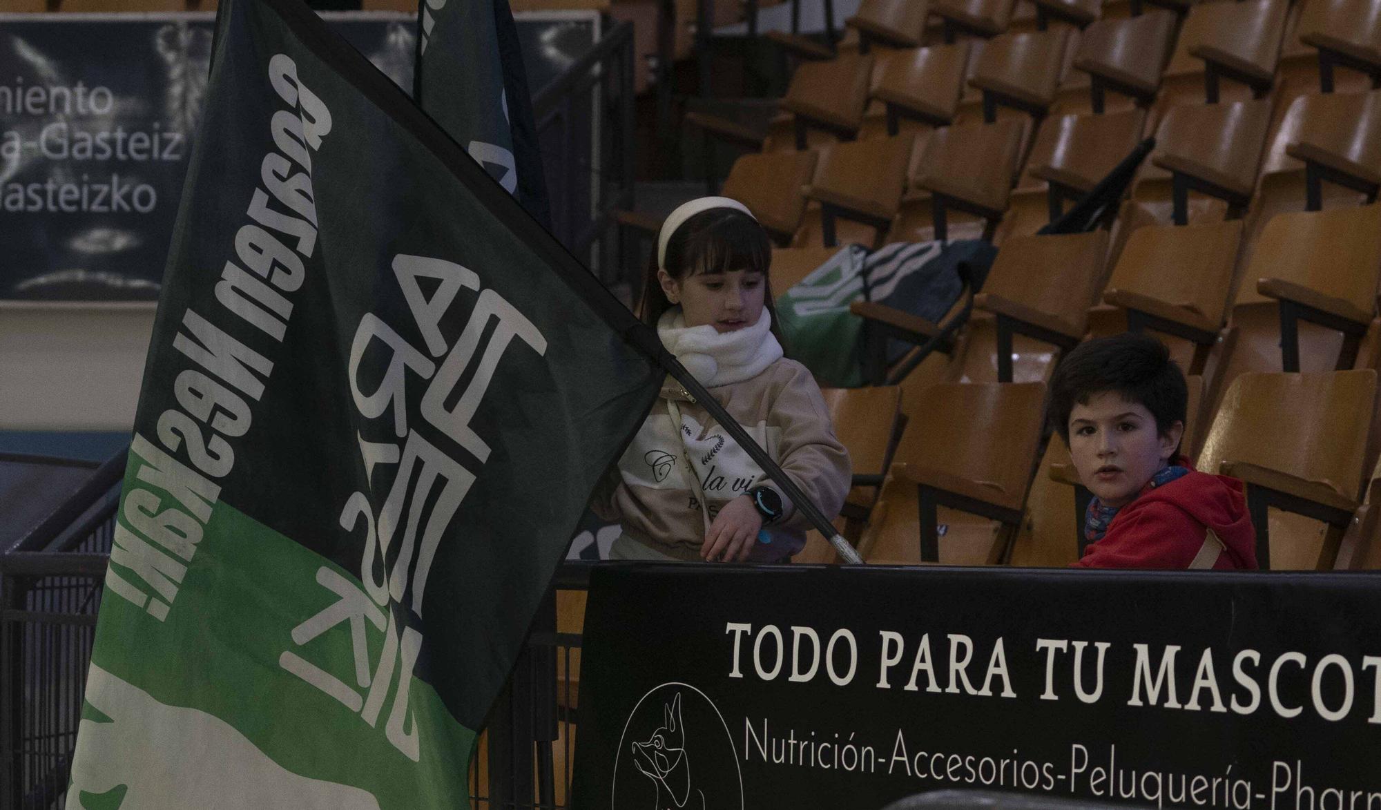 En imágenes: Derrota del Kutxabank Araski ante el Estepona