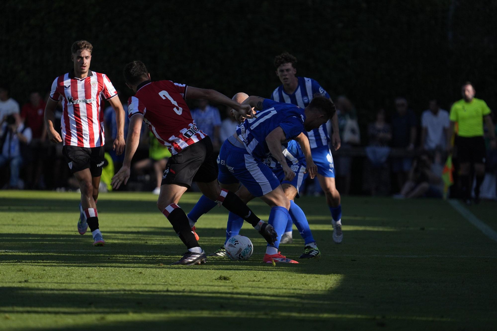 En imágenes: Ilusionante estreno del Alavés en Laguardia (1-0)