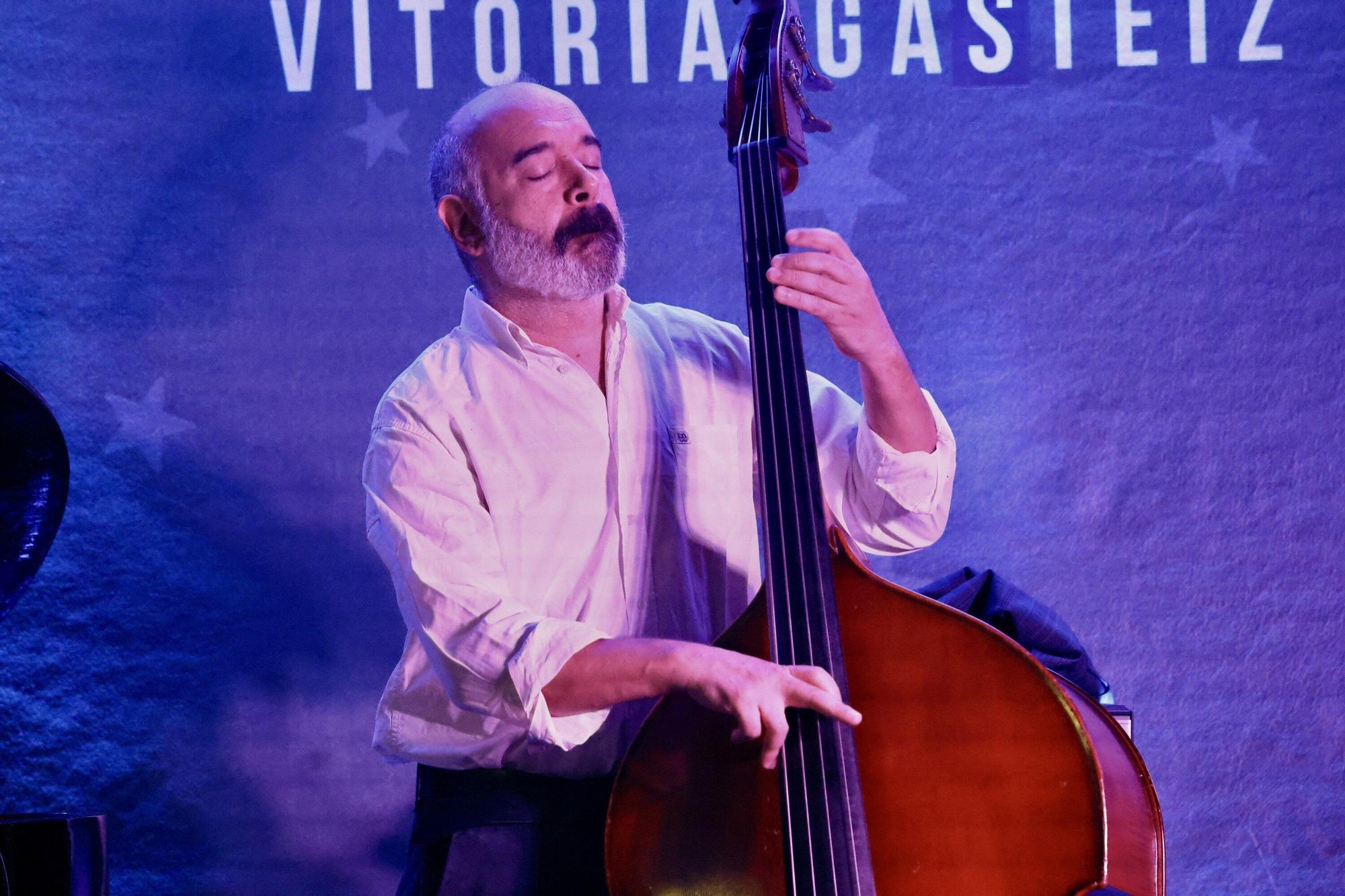 En imágenes: El trío de Luca Filastro en las madrugadas del Ciudad de Vitoria