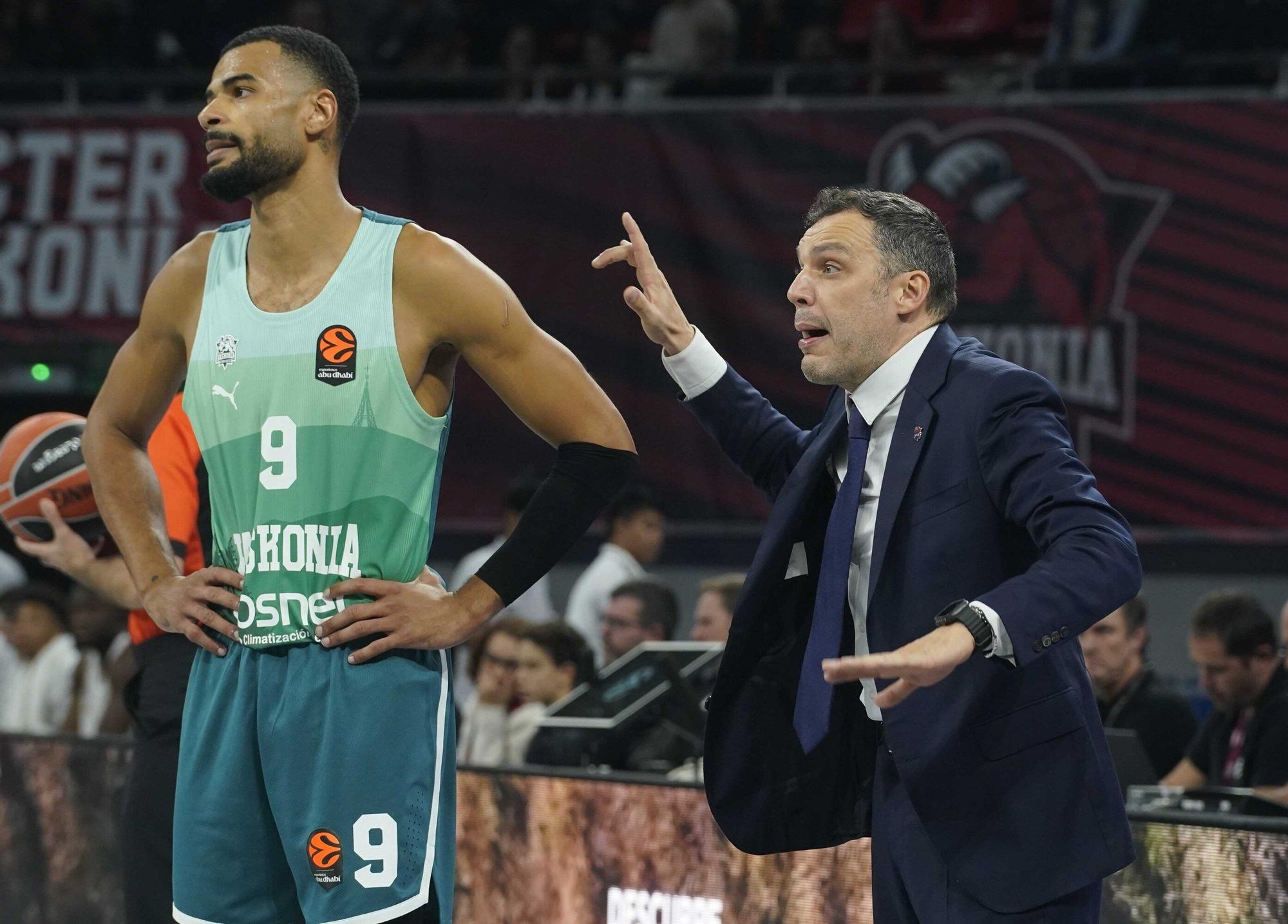 Todas las imágenes del Baskonia - Dubái (92-85)