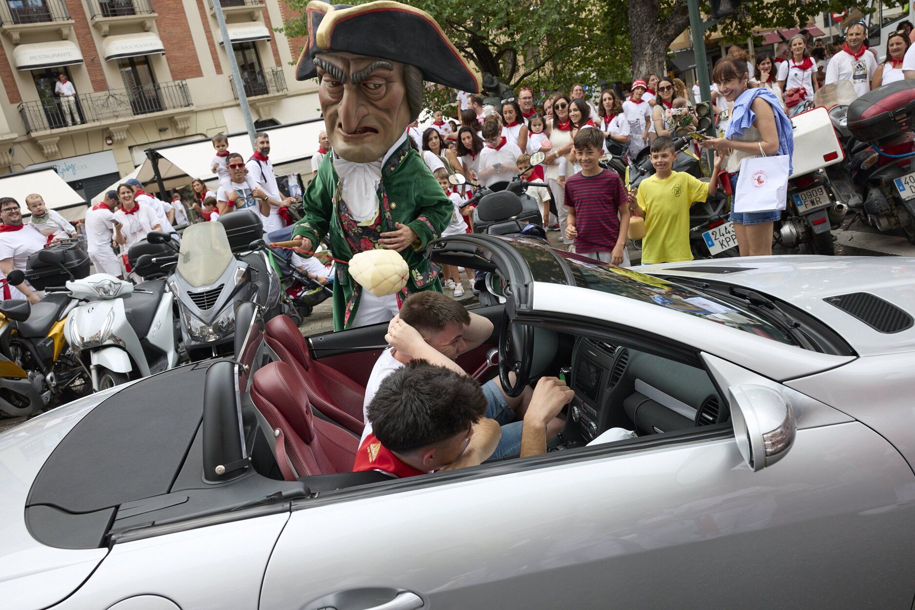 Imágenes de la primera salida de la Comparsa de Gigantes estos Sanfermines