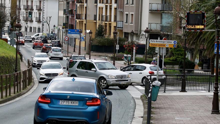 La Diputación impulsa un nuevo enlace en la N-1 para aliviar el “insoportable tráfico” que padece Irura