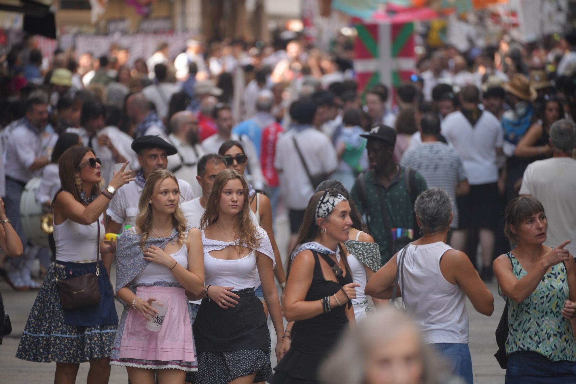 En imágenes: Llodio disfruta del Txupinazo