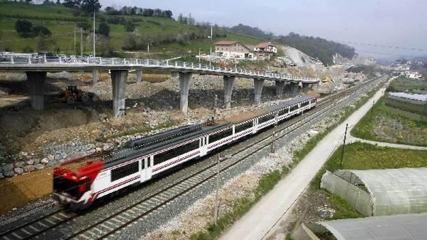 Renfe implanta su abono mensual ilimitado en los trenes de Cercanías de Donostia