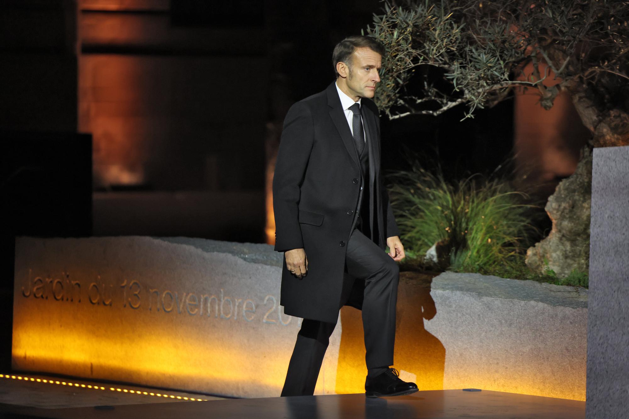 En imágenes: París homenajea a las víctimas de los atentados del 13 de noviembre en su décimo aniversario