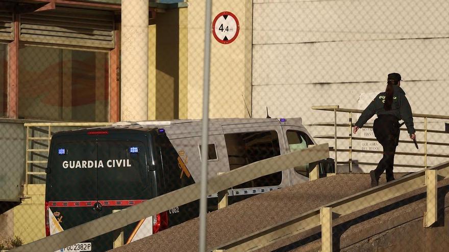 En la misma celda, uno más tranquilo y otro &quot;un poquito peor&quot;: así ha sido la primera noche de Ábalos y Koldo en prisión