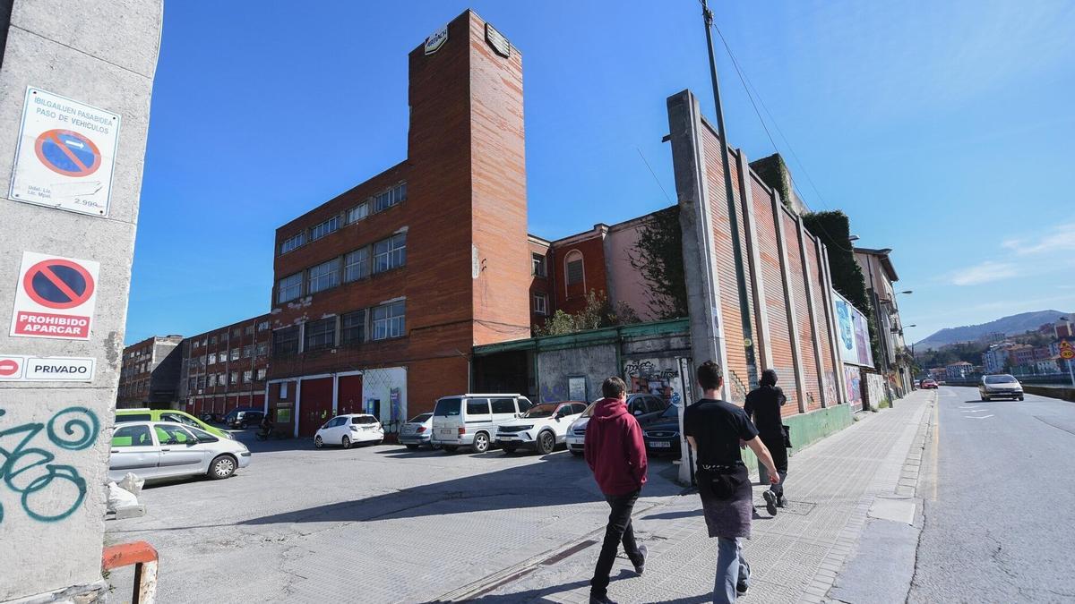 Antigua fábrica de Artiach en Zorrotzaurre.