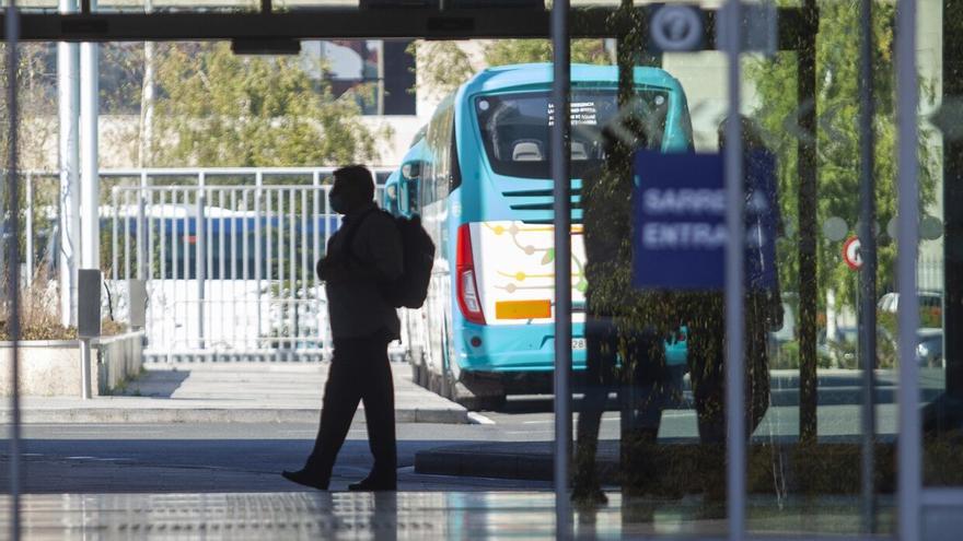 Manda a un hombre a Txagorritxu de un palazo