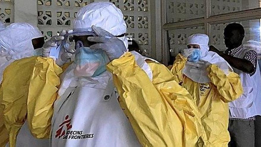 Euskadi repasa sus protocolos de prevención ante el auge del ébola