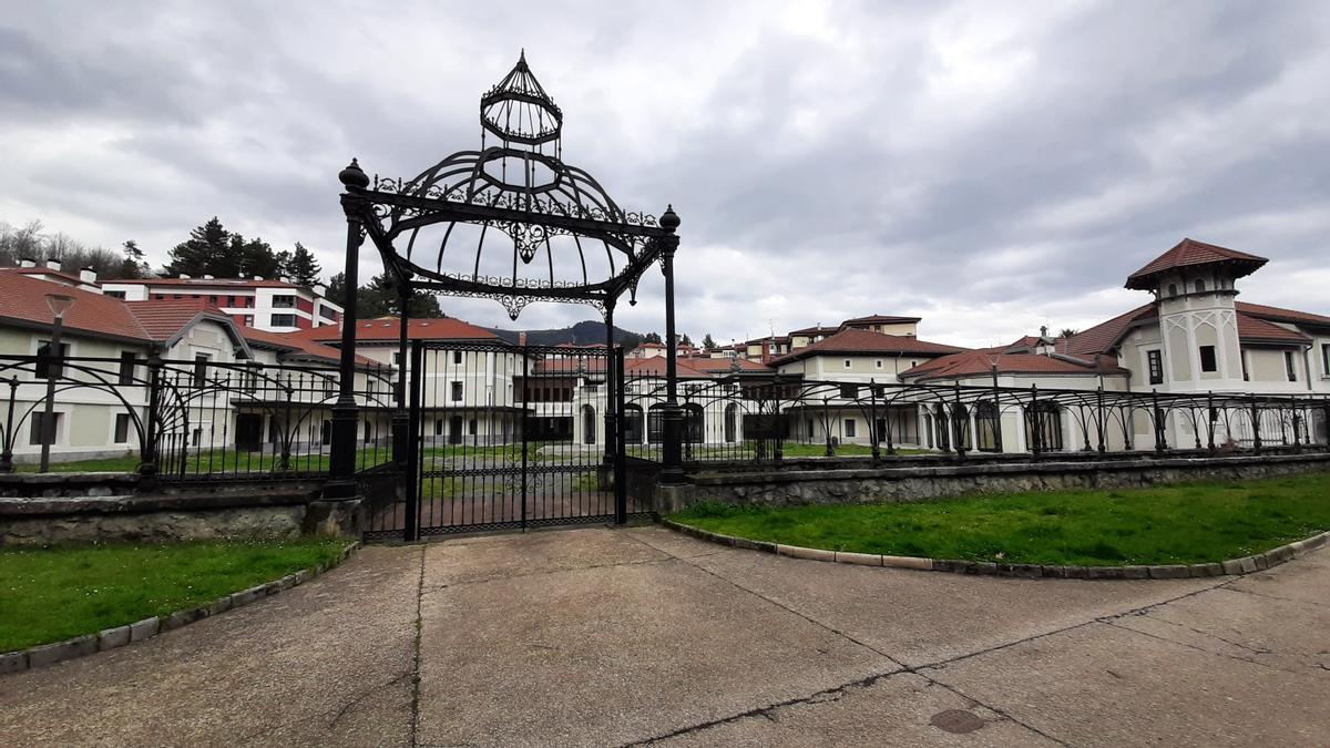 Parte del conjunto de edificios que configuran el Palacio Lamuza en Laudio Parte del conjunto de edificios que configuran el Palacio Lamuza en Laudio