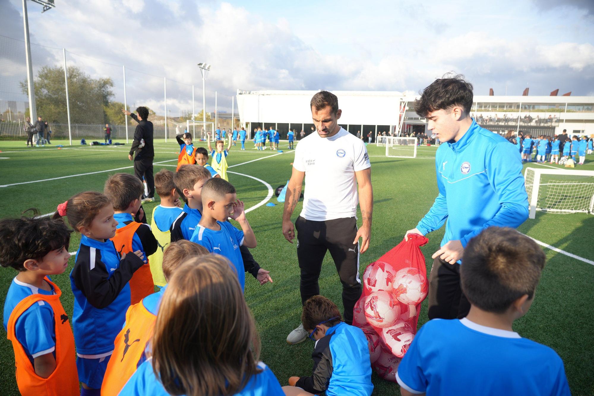 En imágenes: Comienza el curso en la Escuela de Fútbol del Alavés