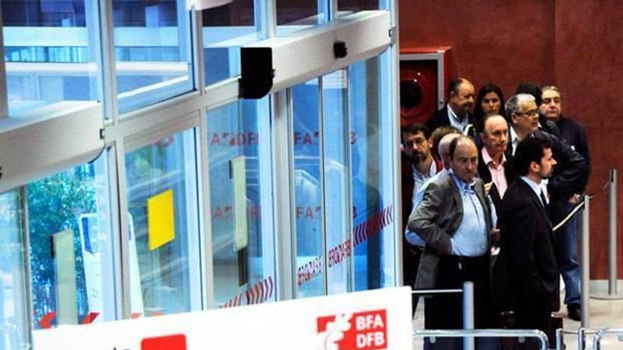 Hacienda inicia una campaña para comprobar las facturas