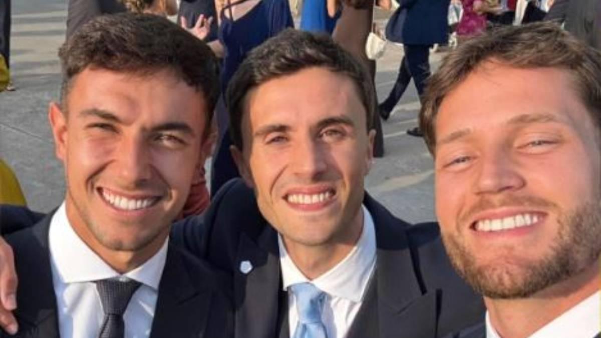 Martin Zubimendi, Ander Guevara y Álex Remiro durante la celebración