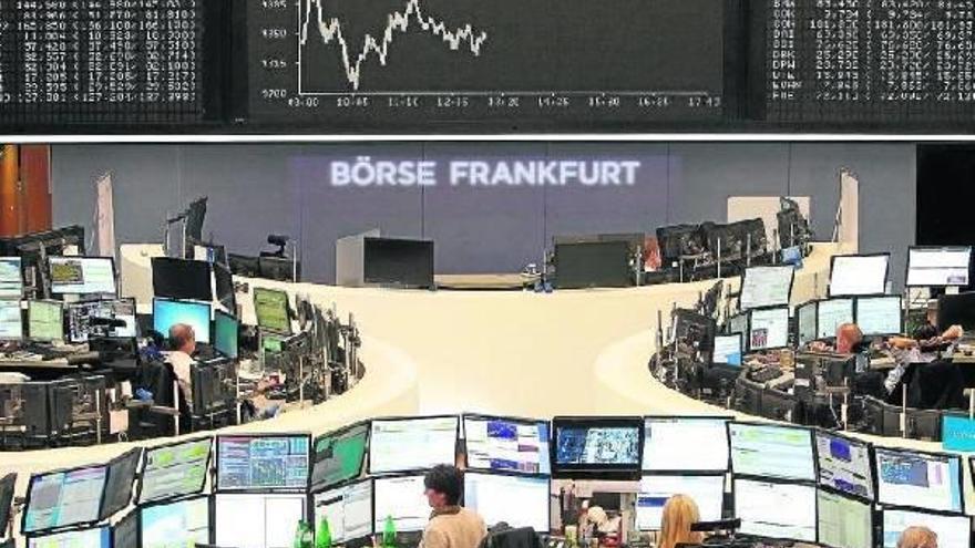 La Bolsa castiga el engaño de Volkswagen