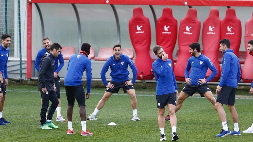 Varios de los jugadores del Athletic titulares frente al Sevilla, y que además copan la lista de minutos disputados esta temporada, se ejercitan ayer en Lezama.