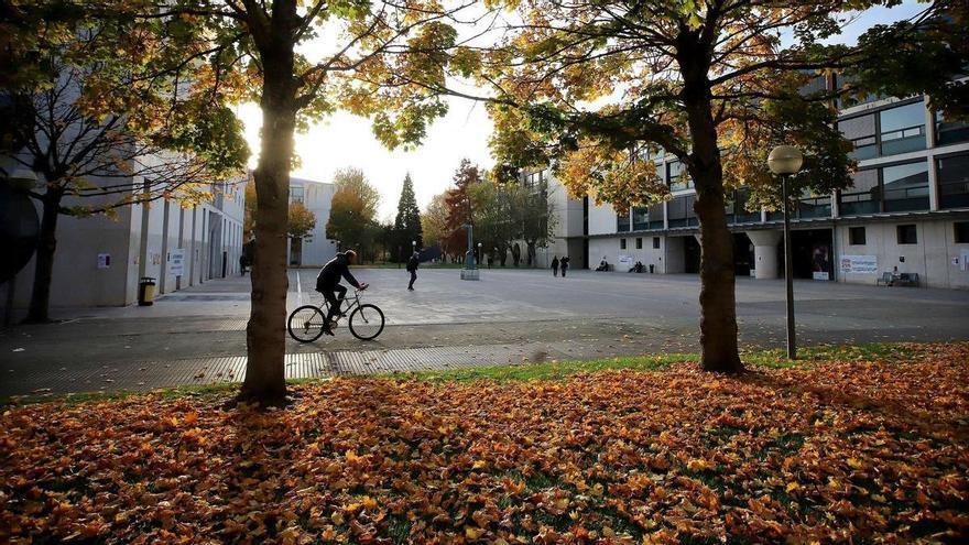 La UPNA atrae a más de 1.300 profesionales que buscan actualizar su formación
