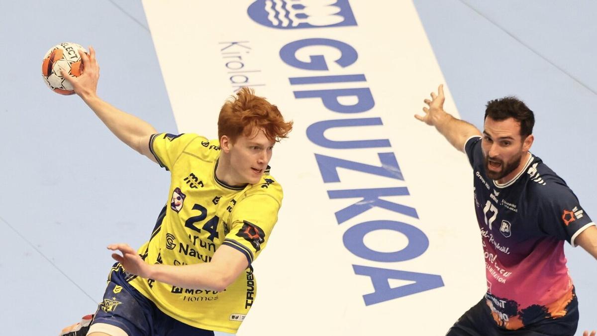 Piotr Mielczarski, en el encuentro del pasado martes entre el Irudek Bidasoa Irun y el Saint-Raphael.