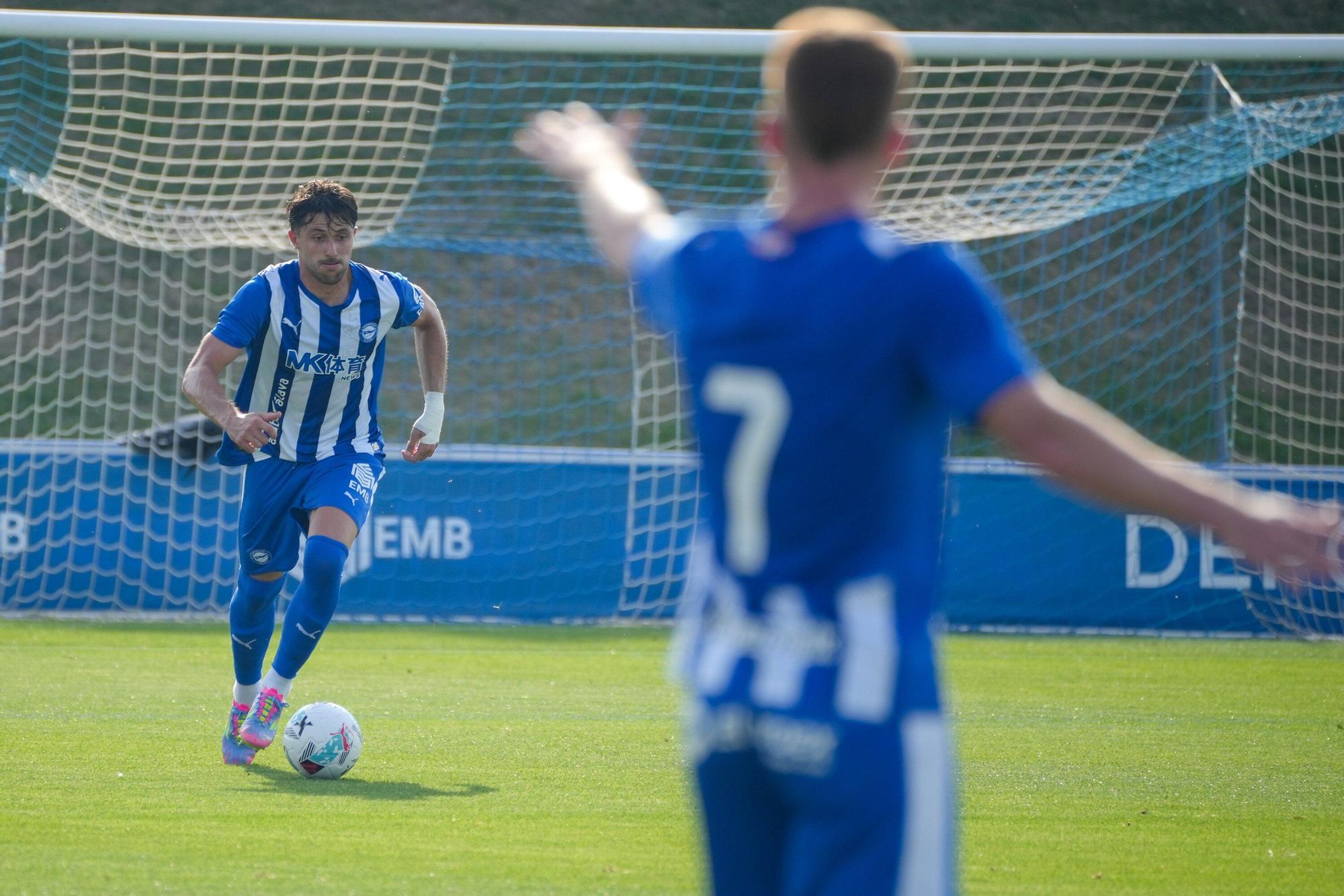 En imágenes: El Alavés pierde contra el Huesca en pretemporada (0-1)