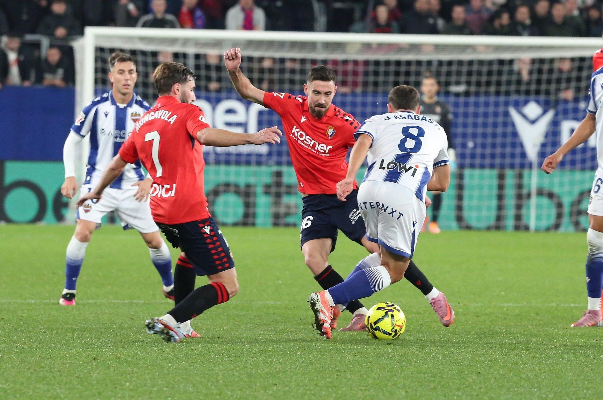 Fotos del partido Osasuna-Levante