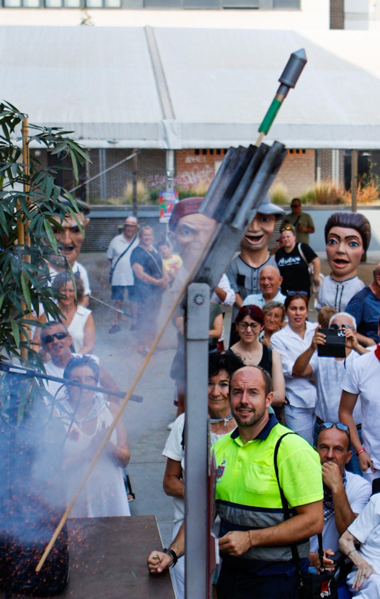 Fotos del chupinazo infantil en fiestas de Burlada 2025