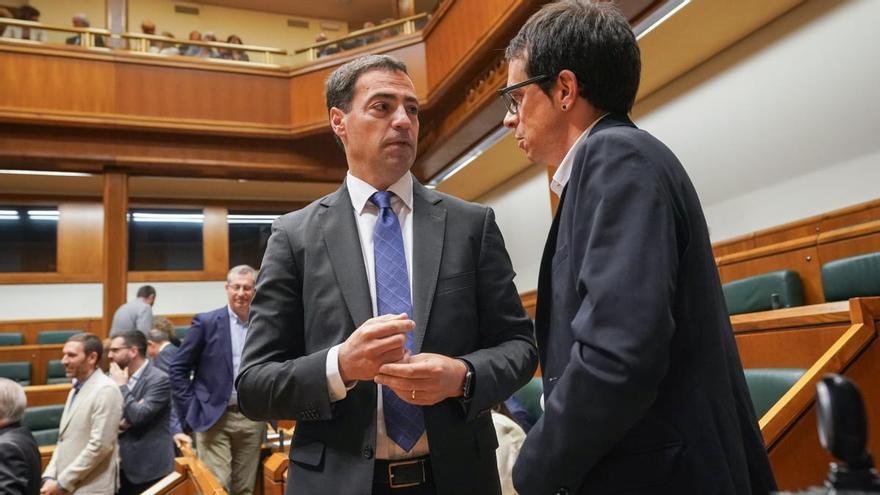Un año de choque de modelos entre PNV y EH Bildu