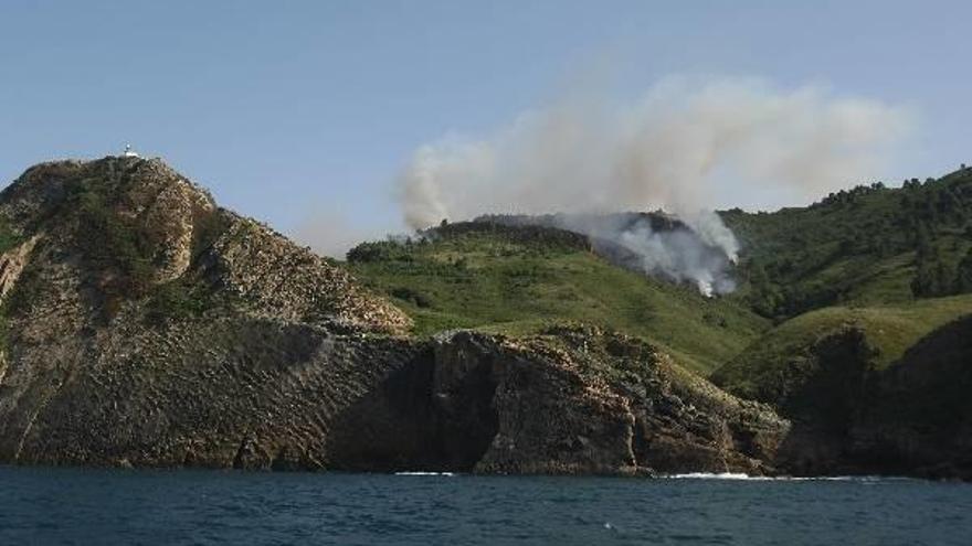Un momento del incendio ocurrido en Ulia en agosto.