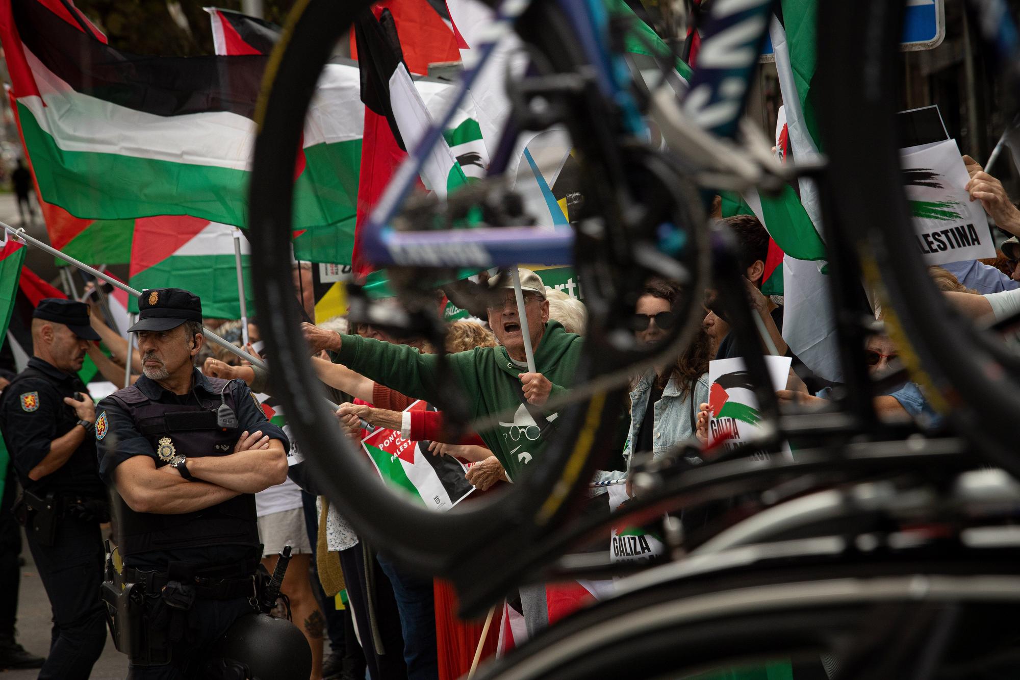 Israel arrastra a la Vuelta: de nuevo se corta una etapa