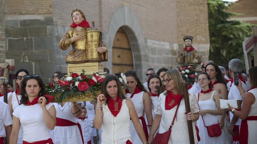 Procesión en fiestas de Arguedas