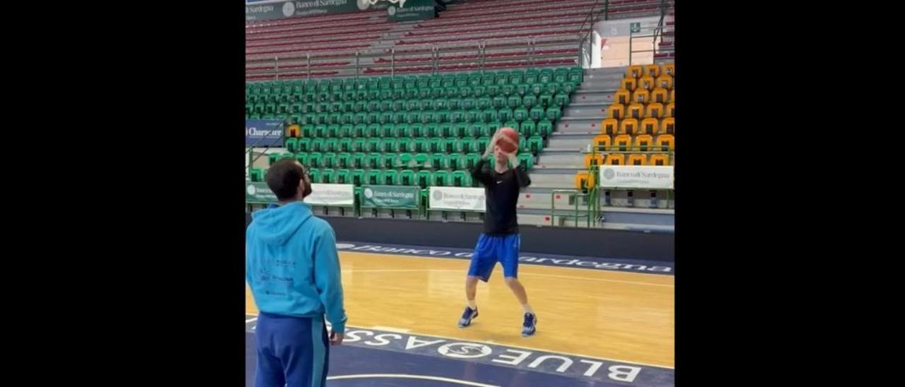 Polonara ya se entrena sobre una cancha de baloncesto
