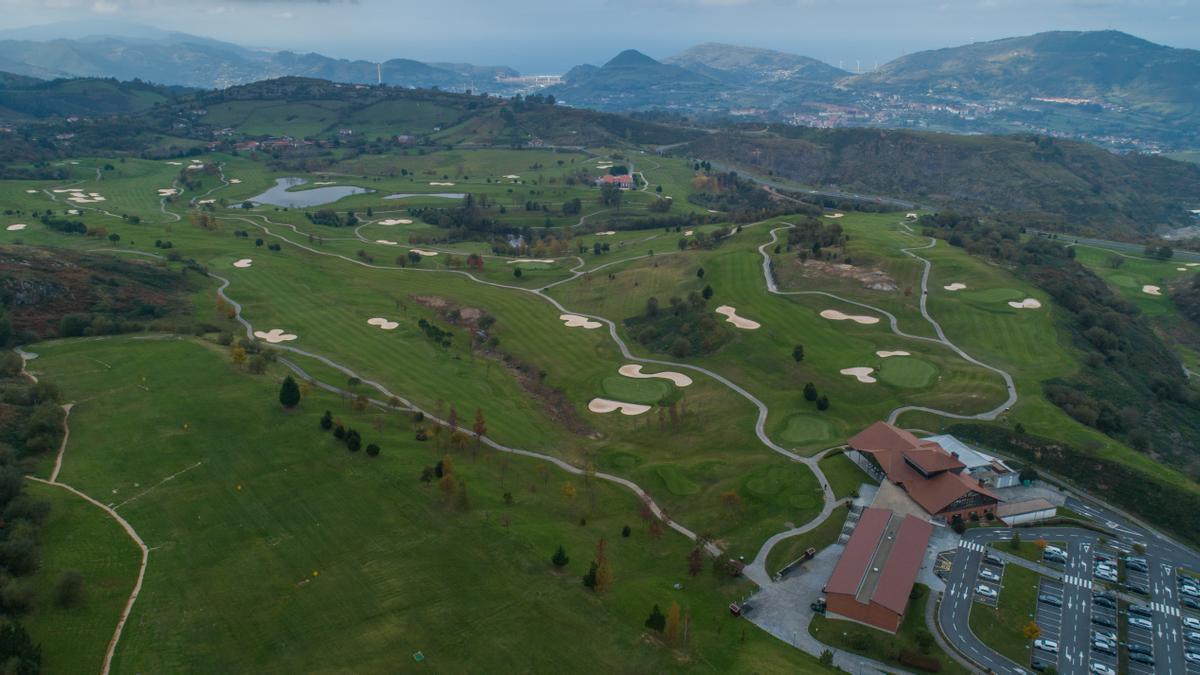 El Meaztegi Golf Club de La Arboleda es el primer campo de golf de titularidad pública de Bizkaia.