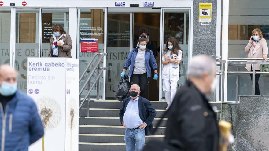 Continúa la crisis en Osakidetza con la dimisión de dos subdirectores médicos del Hospital Donostia