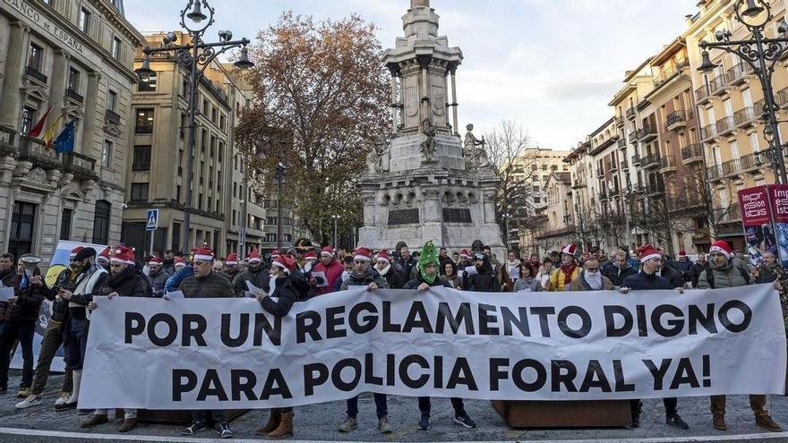 Nuevo reglamento de la Policía Foral: cada agente recibirá de media 21.000 euros