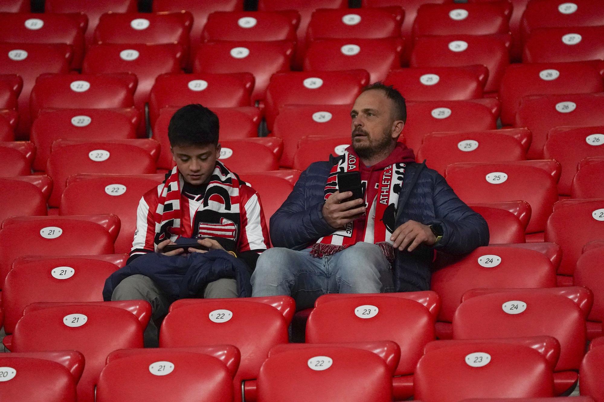 ¿Has estado en San Mamés viendo el Athletic-Atlético? Búscate en nuestra galería
