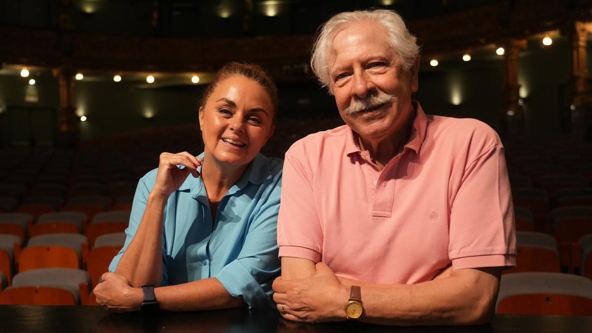 Carmen Morales y Juan Meseguer durante la presentación de la obra