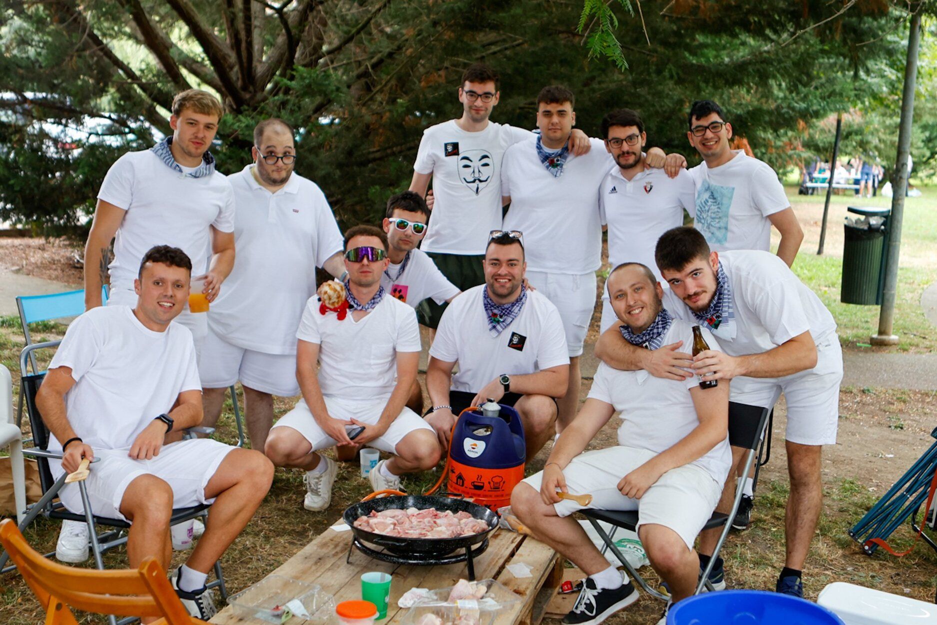 Fotos de la paellada de Mendillorri y de los calderetes de Berriozar este domingo
